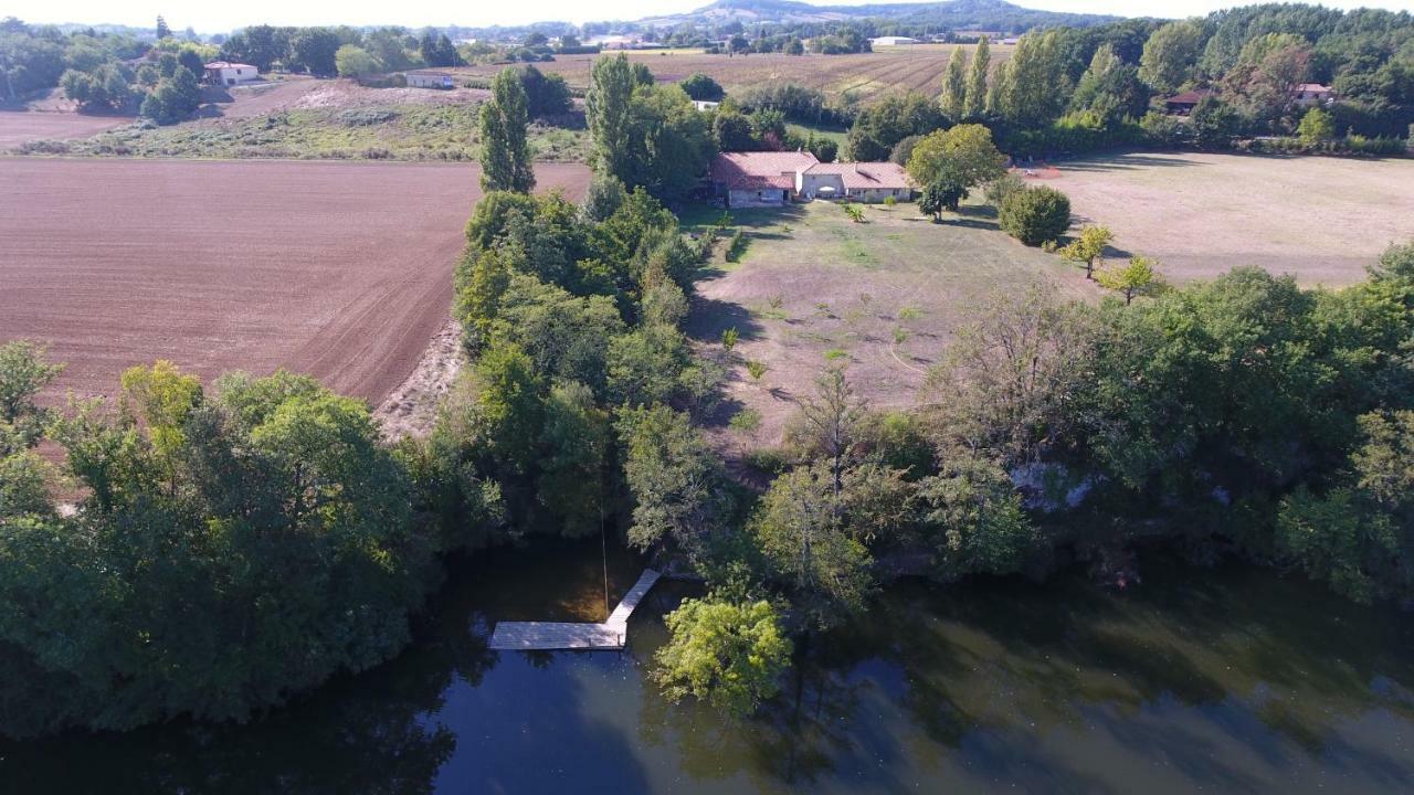 Gite Clodeguy Saint-Sylvestre-sur-Lot Bagian luar foto